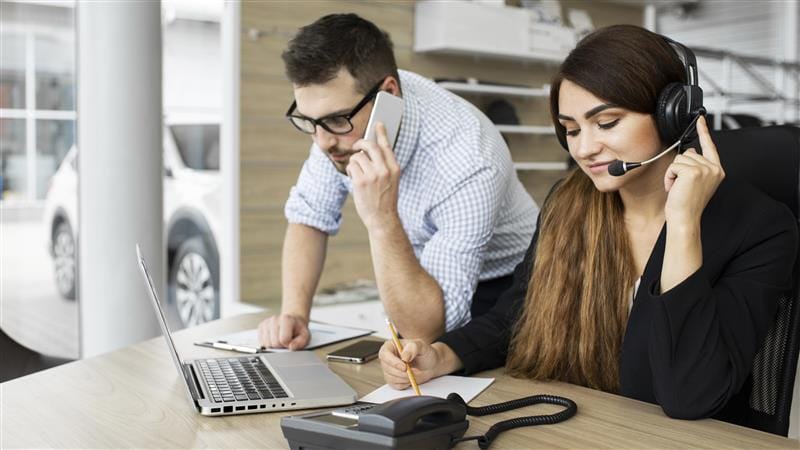 Bank customer service team using conversational AI for banking support and call handling